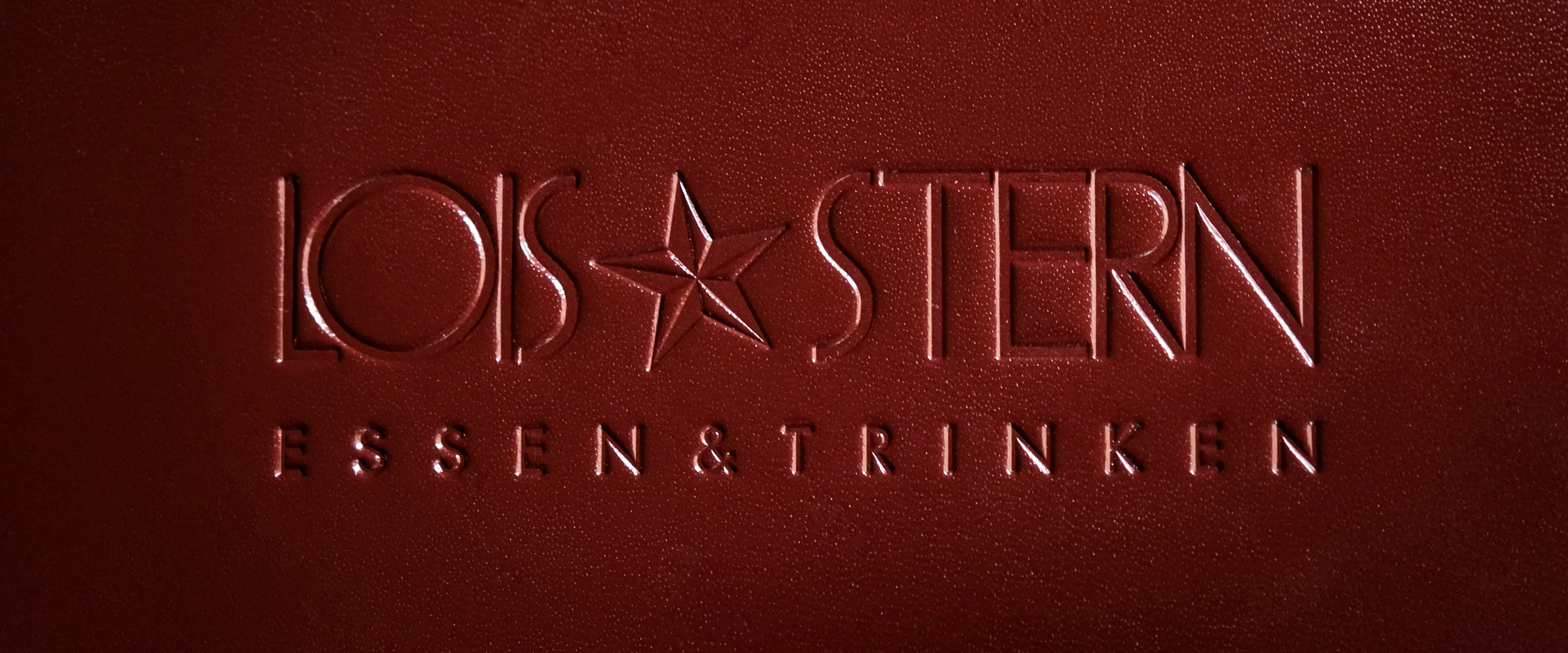 Deckblatt der Weinkarte von Lois Stern Restaurant